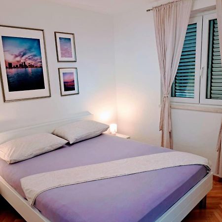 אומיס Apartman Nina מראה חיצוני תמונה